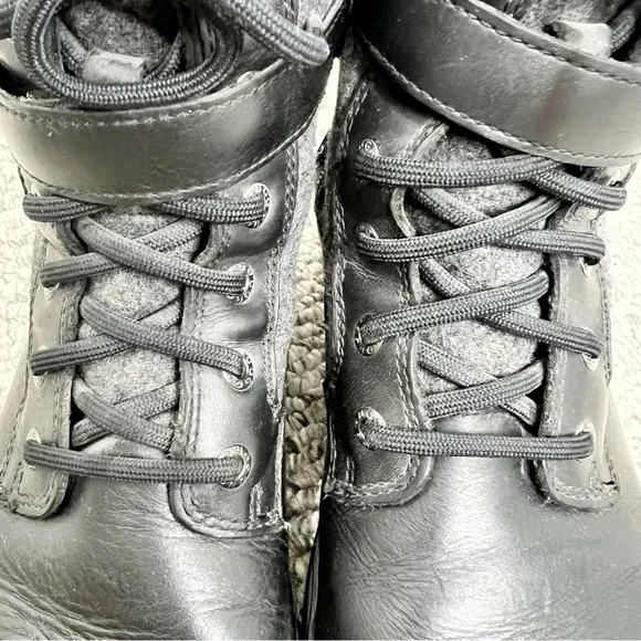 UGG Kesey waterproof black leather grey wool lined winter ankle snow boots 7.5 - Picture 5 of 13